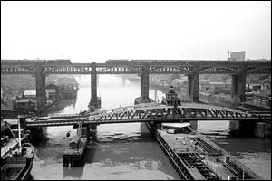 Low Level Swing Bridge, Newcastle-upon-Tyne
