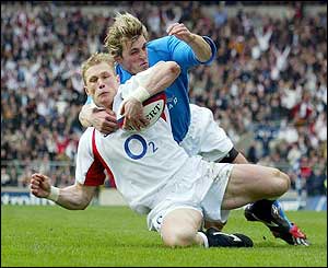 Josh Lewsey scores England's first try against Italy
