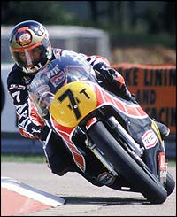Yamaha rider Barry Sheene in action during the 500cc British Motorcycle Grand Prix in 1980 