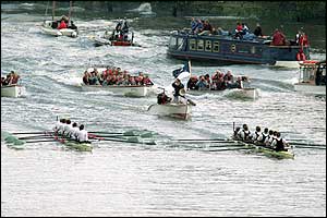 Cambridge trail Oxford as the crews near the finishing line