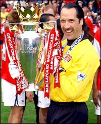 David Seaman with the Premiership trophy