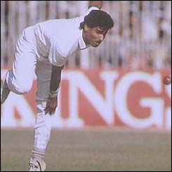 Waqar Younis made his Test debut for Pakistan against India in 1989/90 