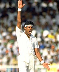 Sharjah's listless wickets showed what Waqar Younis could do 