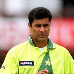 Waqar looks glum after Australia's victory over Pakistan in the 1999 World Cup final 