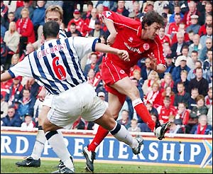 Jonathan Greening powers home Boro's second goal