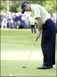 Trevor Immelman misses the crucial putt