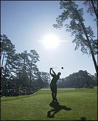 Sergio Garcia resumes his second round in bright sunshine 