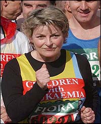 Actress Brenda Blethyn gets ready at the start of today's London Marathon 