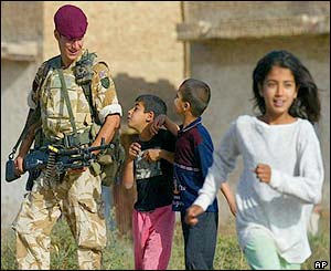 Soldier from C company of the 1st Battalion The Parachute Regiment in al-Qurna,