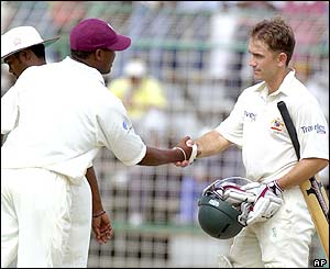 Justin Langer finishes the job for Australia