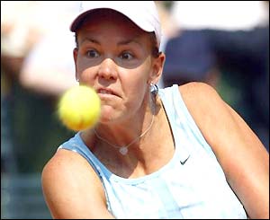Lindsay Davenport in action