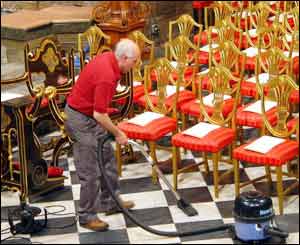 Westminster Abbey was carefully prepared for the Queen's arrival