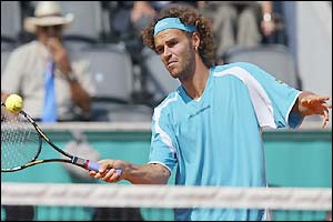 Kuerten takes the second set