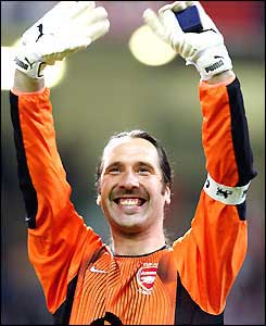 David Seaman waves goodbye to the Arsenal fans after the FA Cup final