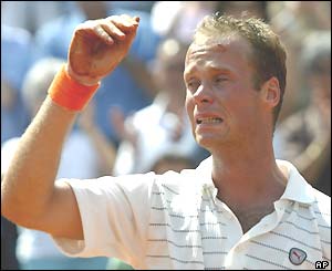 Martin Verkerk cries after beating Guillermo Coria to reach the French Open final
