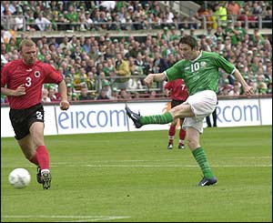 Robbie Keane gives Ireland a ninth minute lead against Albania