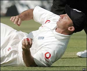 Nasser Hussain takes a catch to dismiss Andy Blignaut off the bowling of James Anderson