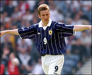 Kenny Miller secures a point for Scotland 