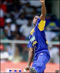 Prabath Nissanka gets ready to bowl