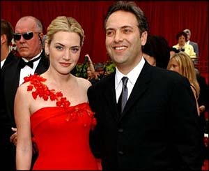 Winslet and Mendes at the 2002 Oscars. 