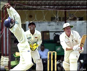 New Zealand batsman Scott Styris escapes being caught by Sri Lankan fielder Kumar Sangakkara as wicket-keeper Romesh Kaluwithrana watches
