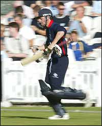 Ed Joyce runs to the crease