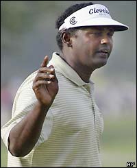 Singh celebrates another birdie