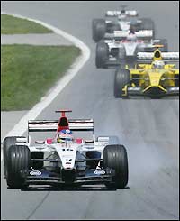 Jacques Villeneuve only lasts until lap 16 at his home track