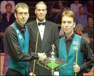 Mark Williams and Ken Doherty before the start of the final
