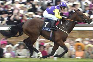 Kevin Darley rides Russian Valour to victory in The Norfolk Stakes