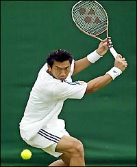 Paradorn Srichaphan beats Dominik Hrbaty 6-3 6-4 4-6 3-6 6-3 