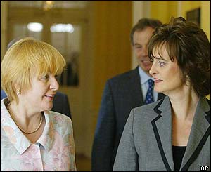 The leaders' wives at the opera house.