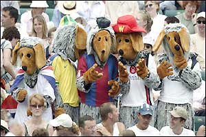 The Wombles of Wimbledon watch Roddick in action
