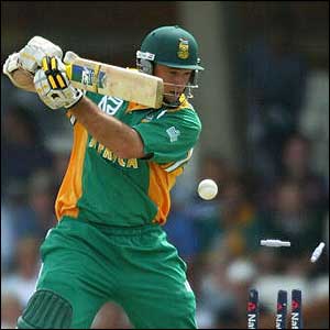 South Africa captain Graeme Smith is bowled by James Anderson 