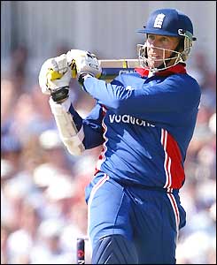 Marcus Trescothick heaves the ball away for another boundry