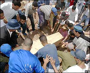 A Casablanca bomb victim is buried