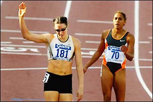 Freeman (right) loses to compatriot Jana Pittman