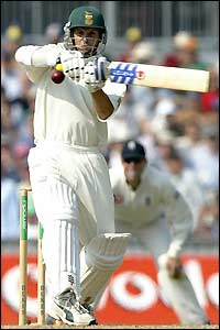 Gary Kirsten hooks the ball towards the boundary