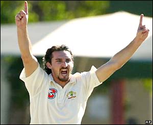 Jason Gillespie celebrates Hannan Sarkar's wicket