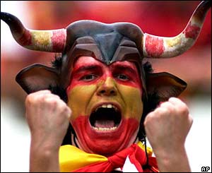 Spanish fans were sent wild by a dramatic 4-3 win over Yugolsavia
