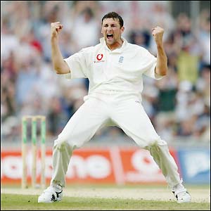Harmison celebrates the wicket of Jacques Kallis