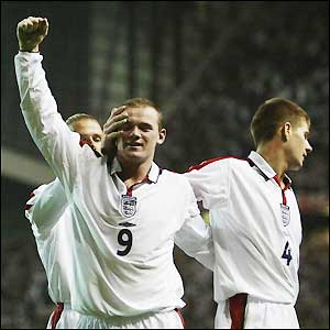 Rooney celebrates his goal