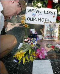 Fans of Bob Hope have been paying tribute with the comic's Hollywood Walk of Fame star a focal point