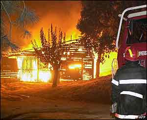 Burning building at La Motte