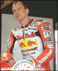 Steve Hislop pictured with his bike in 1997