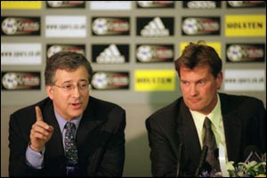 Hoddle unveiled as new Spurs manager in March 2001