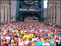 Start of the race at the Tyne Bridge