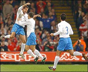 Italy equalise in Cardiff