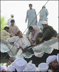 Graduate ceremony at the 'University of Jihad' in Pakistan