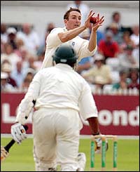 James Kirtley dismisses Paul Adams for 15